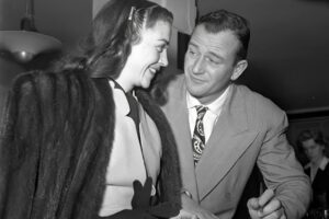John Wayne Ehepartnerin