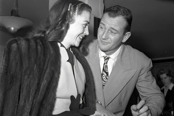 John Wayne Ehepartnerin